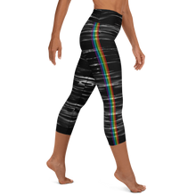 Load image into Gallery viewer, Black Chakra Stripes High Waist Capri Leggings
