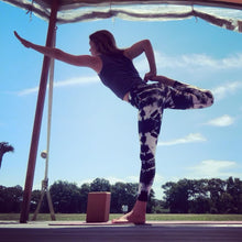 Load image into Gallery viewer, B+W Tie-Dye High Waist Yoga Leggings
