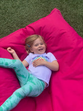 Load image into Gallery viewer, Mermaid Green Heart Chakra Girl Leggings