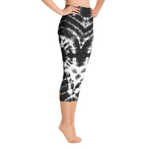 Load image into Gallery viewer, B+W Tie-Dye High Waist Yoga Capri Leggings