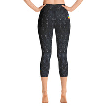 Load image into Gallery viewer, Black Herringbone High Waist Yoga Capri Leggings
