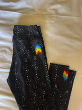 Load image into Gallery viewer, Black Herringbone High Waist Yoga Capri Leggings