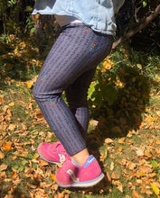 Load image into Gallery viewer, Gray Triangle Girls Leggings