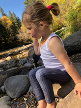 Load image into Gallery viewer, Gray Triangle Girls Leggings