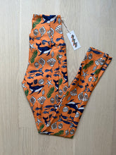 Load image into Gallery viewer, Whale Recycled Crossover leggings with pockets
